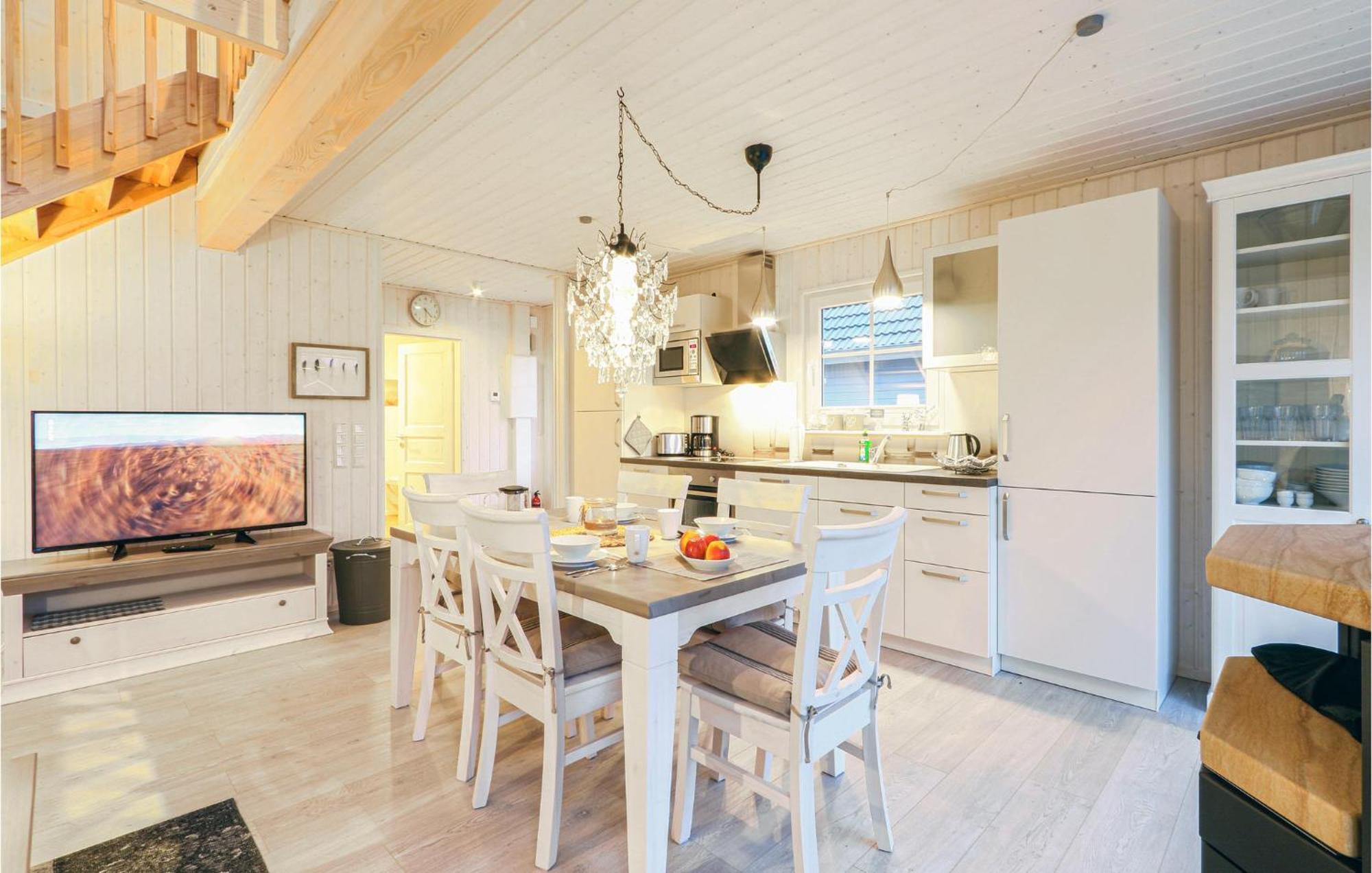 2 Bedroom Stunning Home In Zerpenschleuse Esterno foto