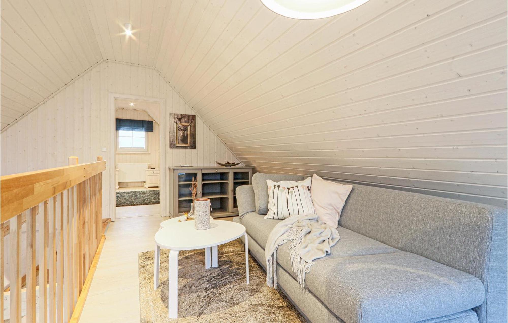 2 Bedroom Stunning Home In Zerpenschleuse Esterno foto